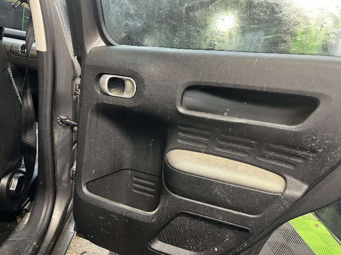 portière avant lavage plastique intérieur voiture