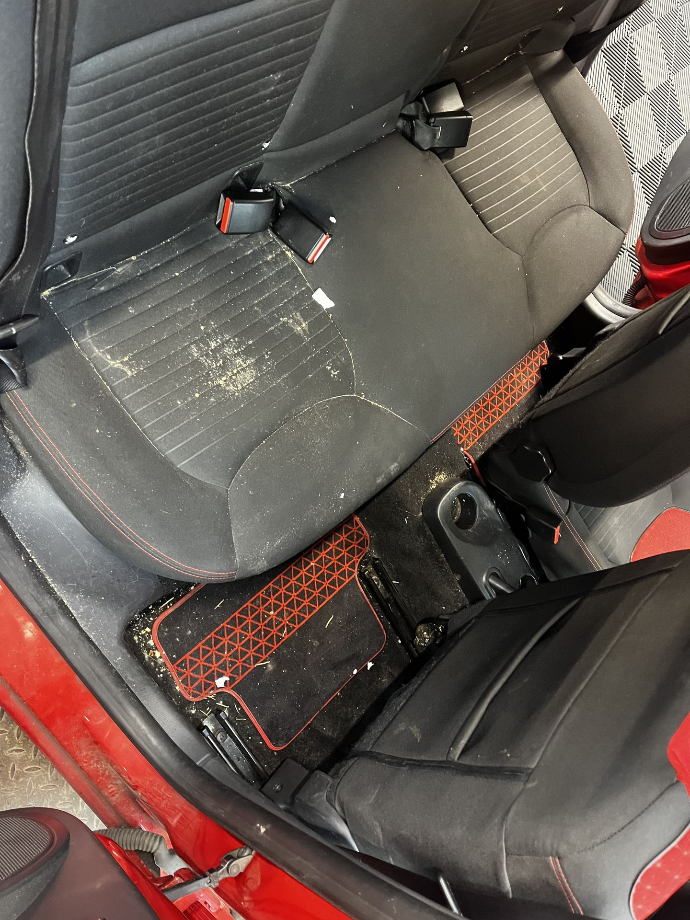 voiture sale avant lavage auto nantes