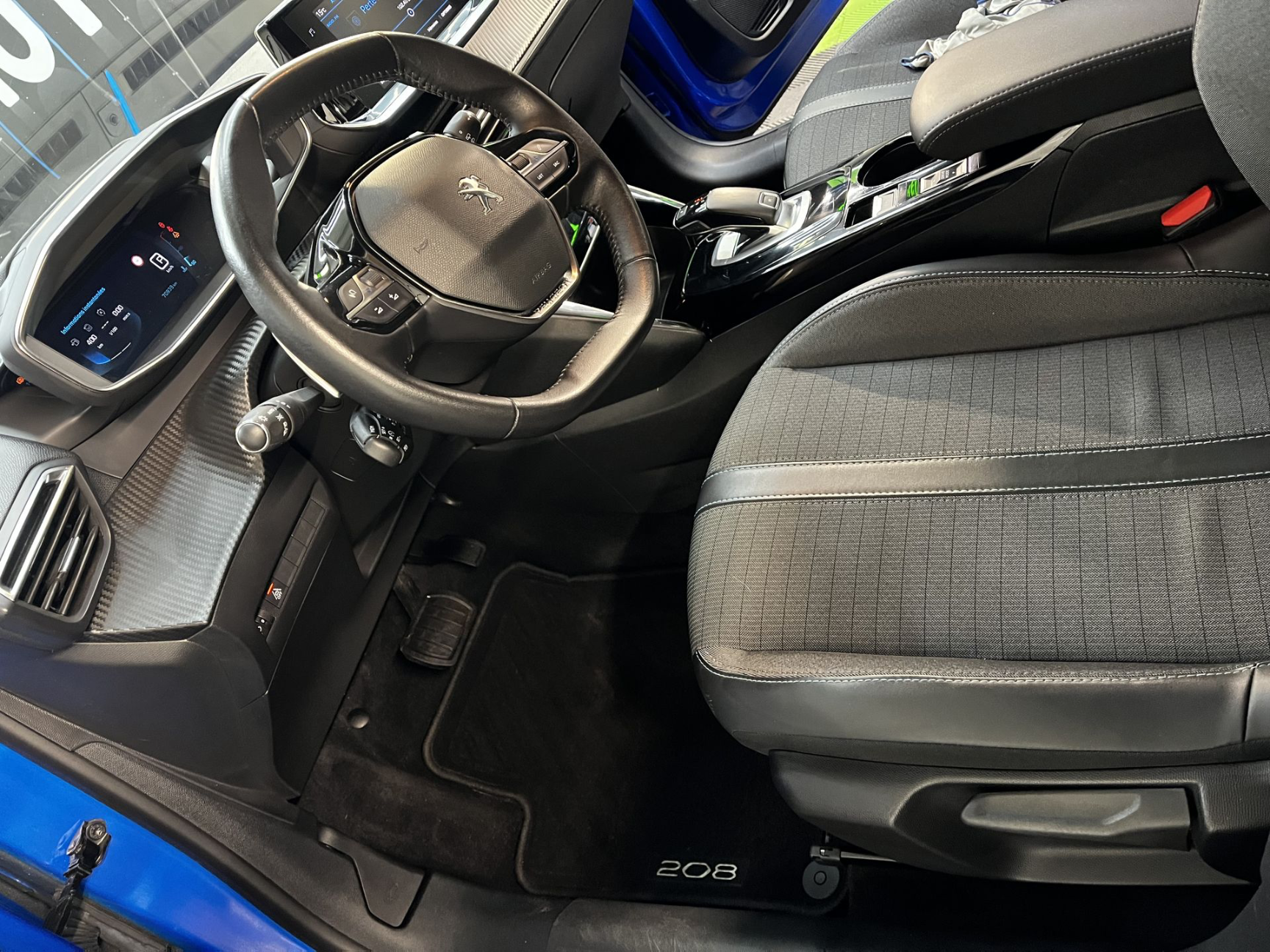 Intérieur propre après lavage voiture nantes